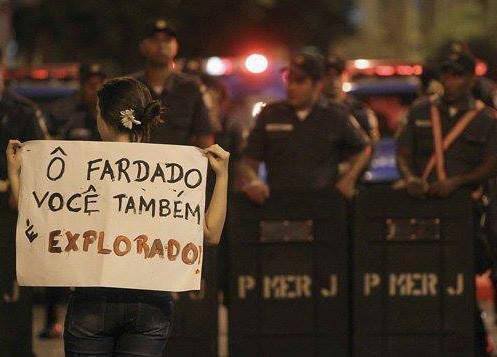 protestos-manifestação-todo-brasil-brasilia-cartazes-criativos-vem-pra-rua-babado-confusao-queirda-4