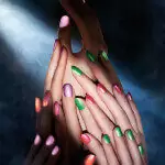 Coleção “Paranormal” UV Glow Nail Varnish – Illamasqua