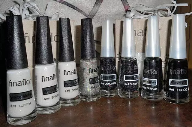 esmalte branco, esmalte com glitter, esmalte com textura