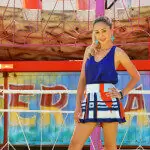Look do Dia: Regata Azul e Saia de Grafismo
