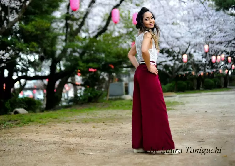 Calça Pantalona e Blusa Com Costas Rendada!