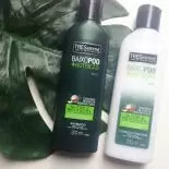Baixo Poo TRESemmé Shampoo e Condicionador