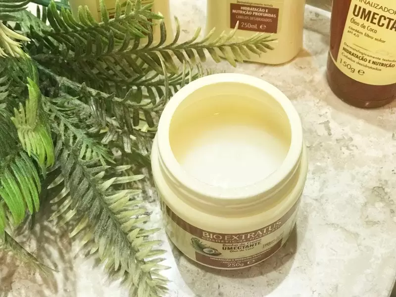 Banho de Creme Umectante Com Óleo de Coco Bio Extratus 